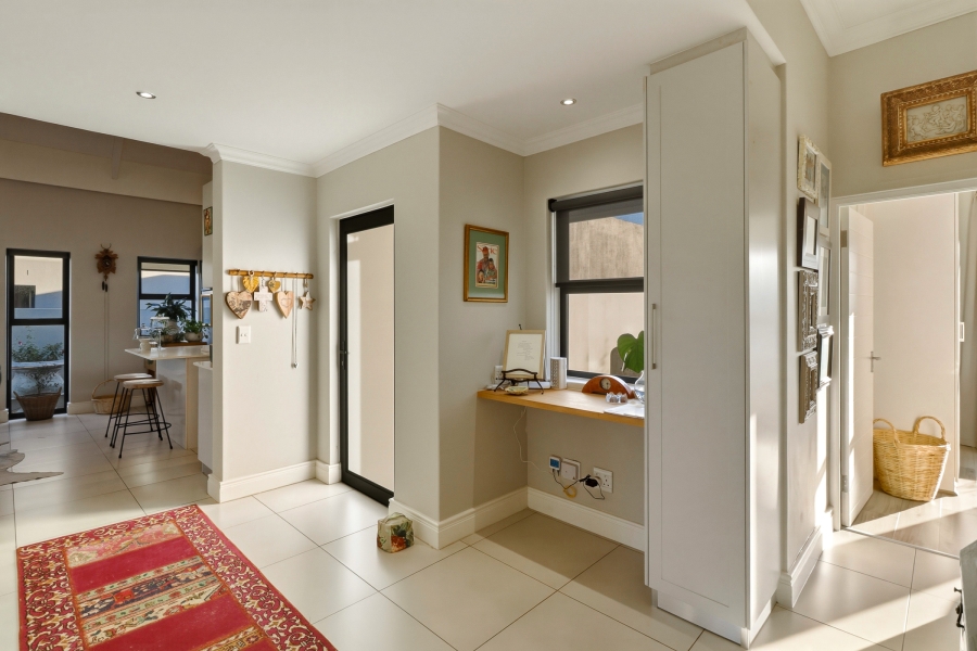 3 Bedroom Property for Sale in Aan de Wijnlanden Western Cape